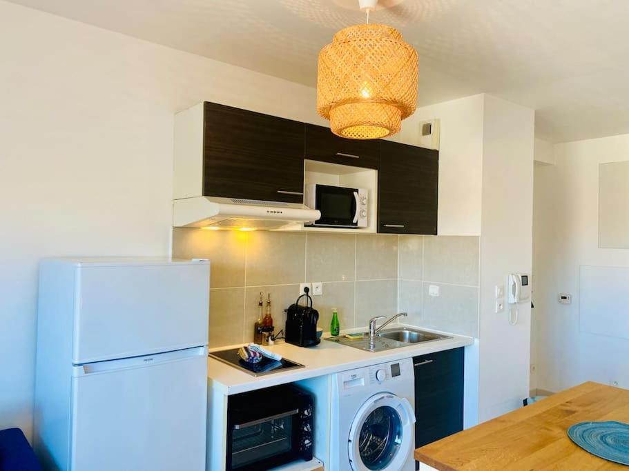 "Loulou" T1 Moderne Et Lumineux, Centre Ville, Wifi, Parking Sete Exterior photo